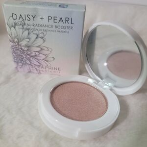 Daisy + Pearl Seraphine Natural Radiance Booster